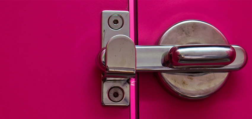 Childproof Gate Lock in Plumas Lake, California