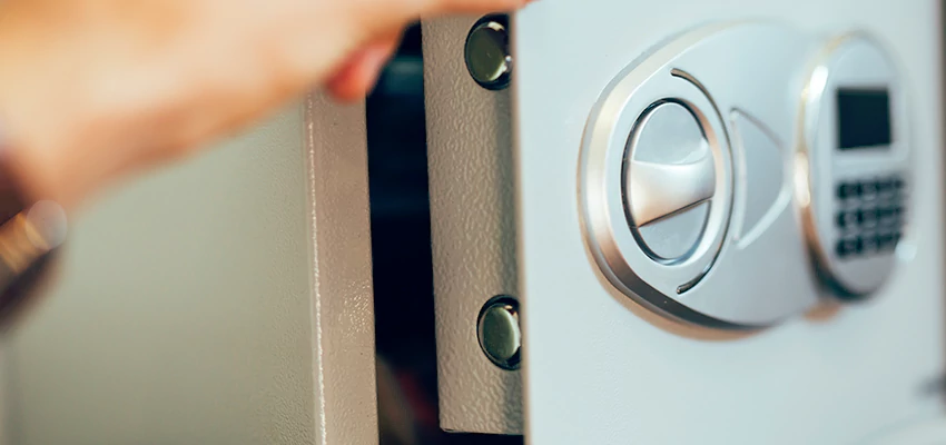 Fingerprint Safe Openers in Plumas Lake, CA